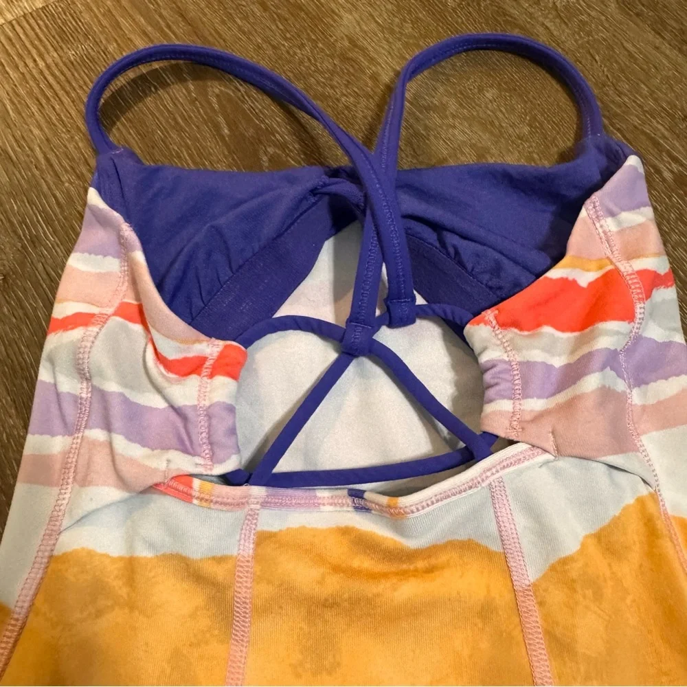 Lululemon Dancing Warrior Tank - Picture 9 of 10